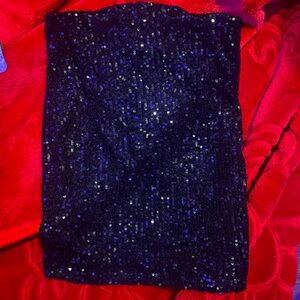 BLACK sequin skirt 
brand : colorless 
NEVER WORN
Size :medium
